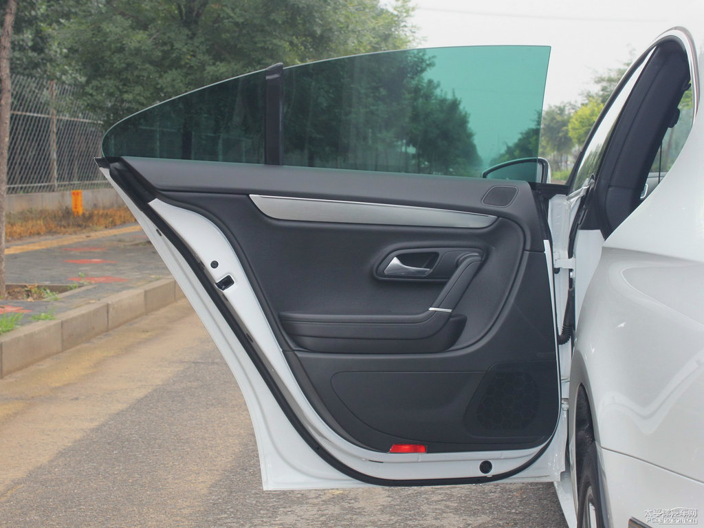 朱鷺白大眾CC車廂內(nèi)飾圖片