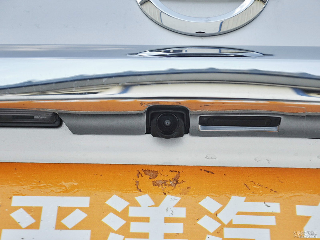 月光銀天籟車尾外觀圖片