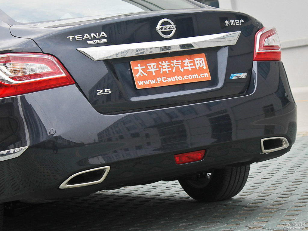 鋼琴黑天籟車尾外觀圖片