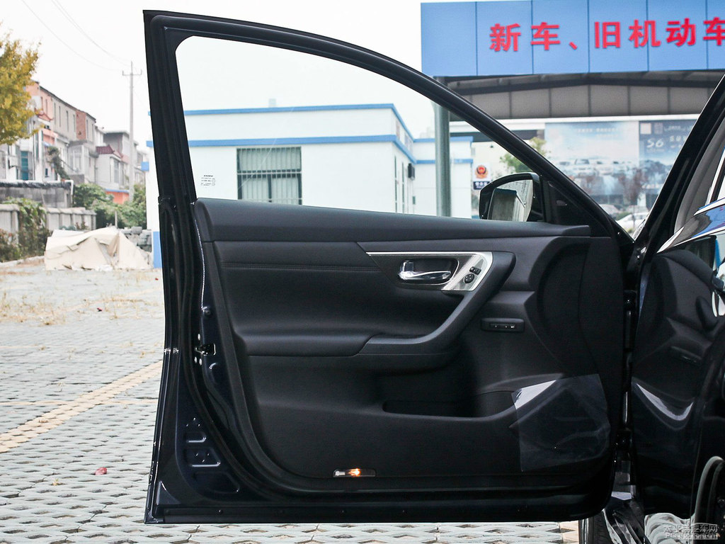 鋼琴黑天籟車廂內(nèi)飾圖片