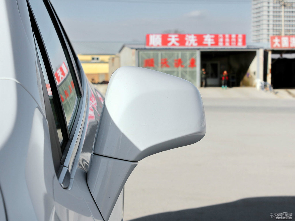 雪域白昂科拉車身外觀圖片