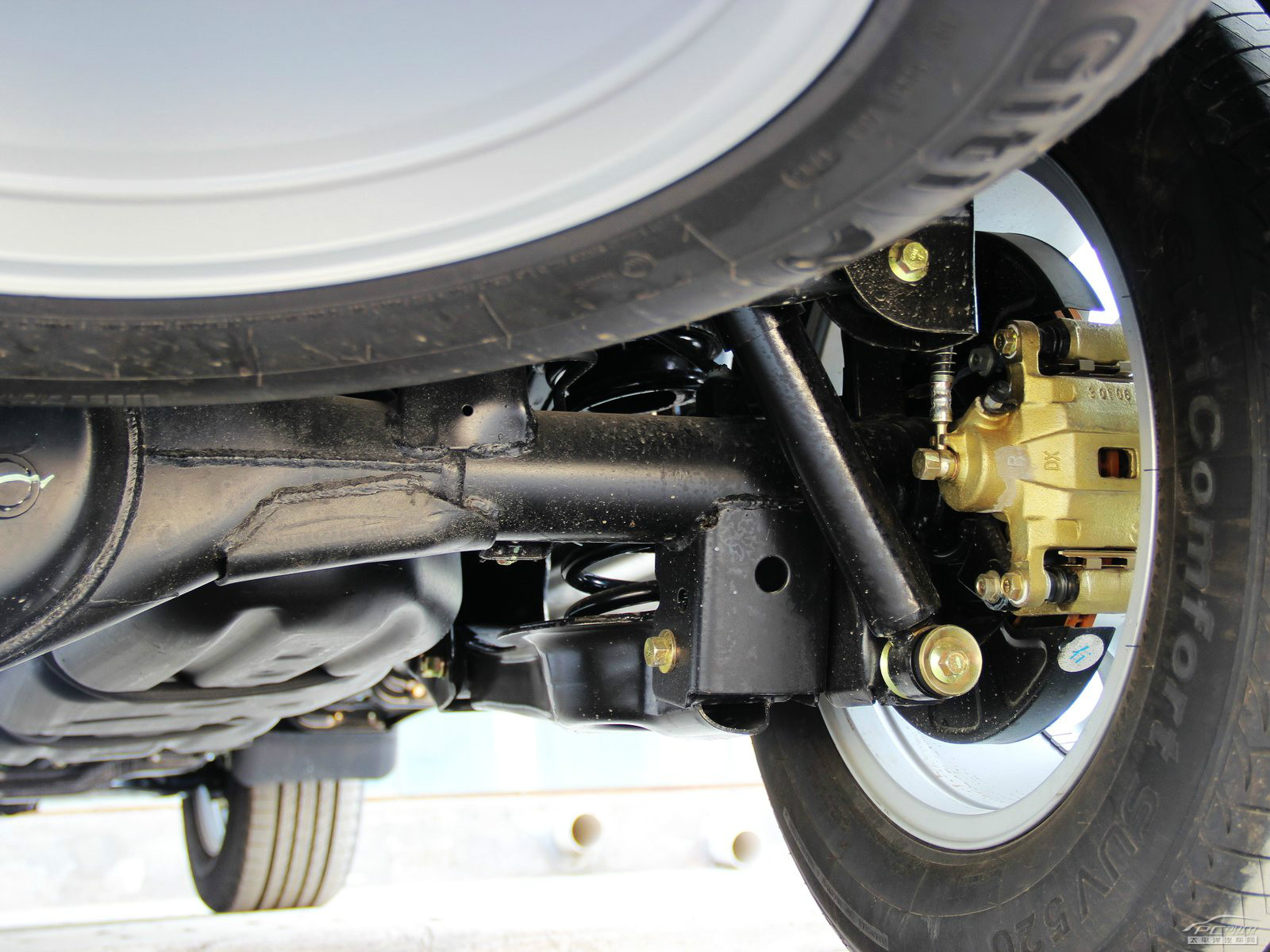 奧軒GX5細(xì)節(jié)高清大圖