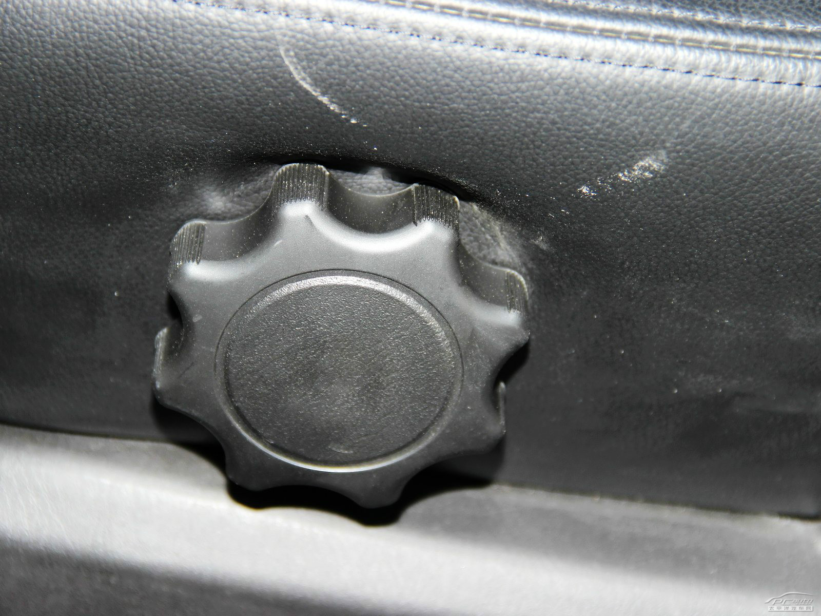 奧軒GX5內(nèi)飾高清大圖