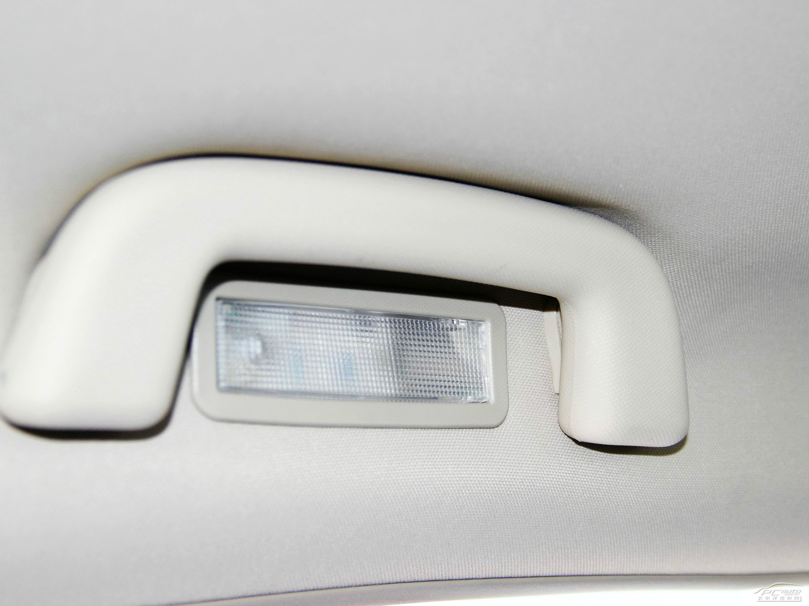 奧軒GX5內(nèi)飾高清大圖