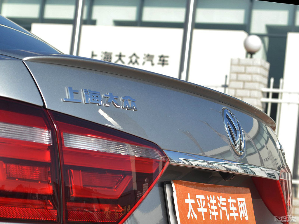 鋒芒銀朗逸車尾外觀圖片