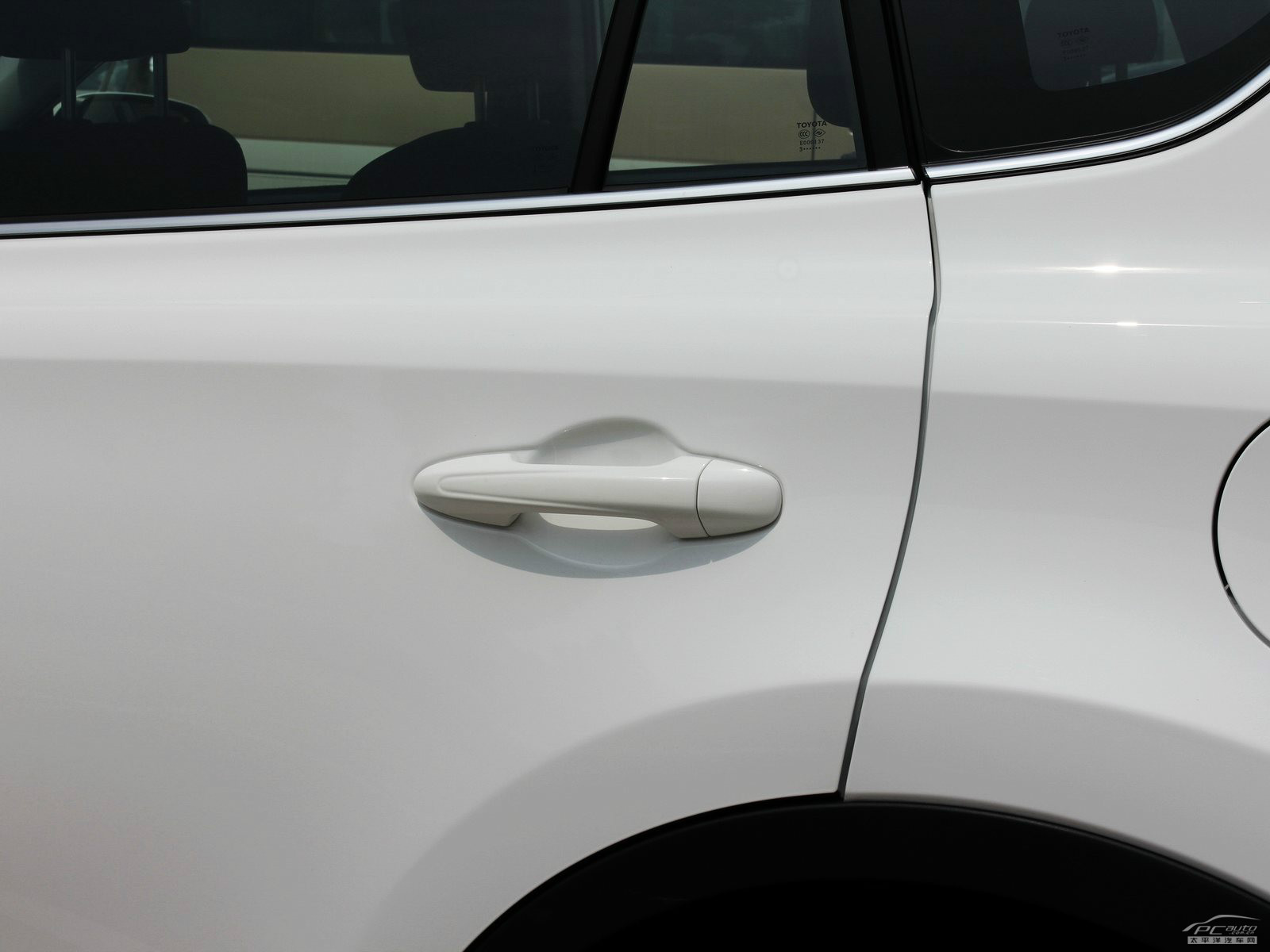 RAV4榮放外觀高清大圖
