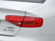 2013款 30 TFSI 手動舒適型 2013款 30 TFSI 手動舒適型