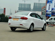 2013款 1.5L MT 舒適型 國(guó)IV 2013款 1.5L MT 舒適型 國(guó)IV