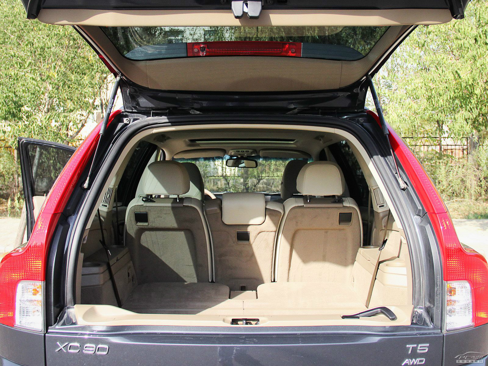 沃爾沃XC90空間高清大圖