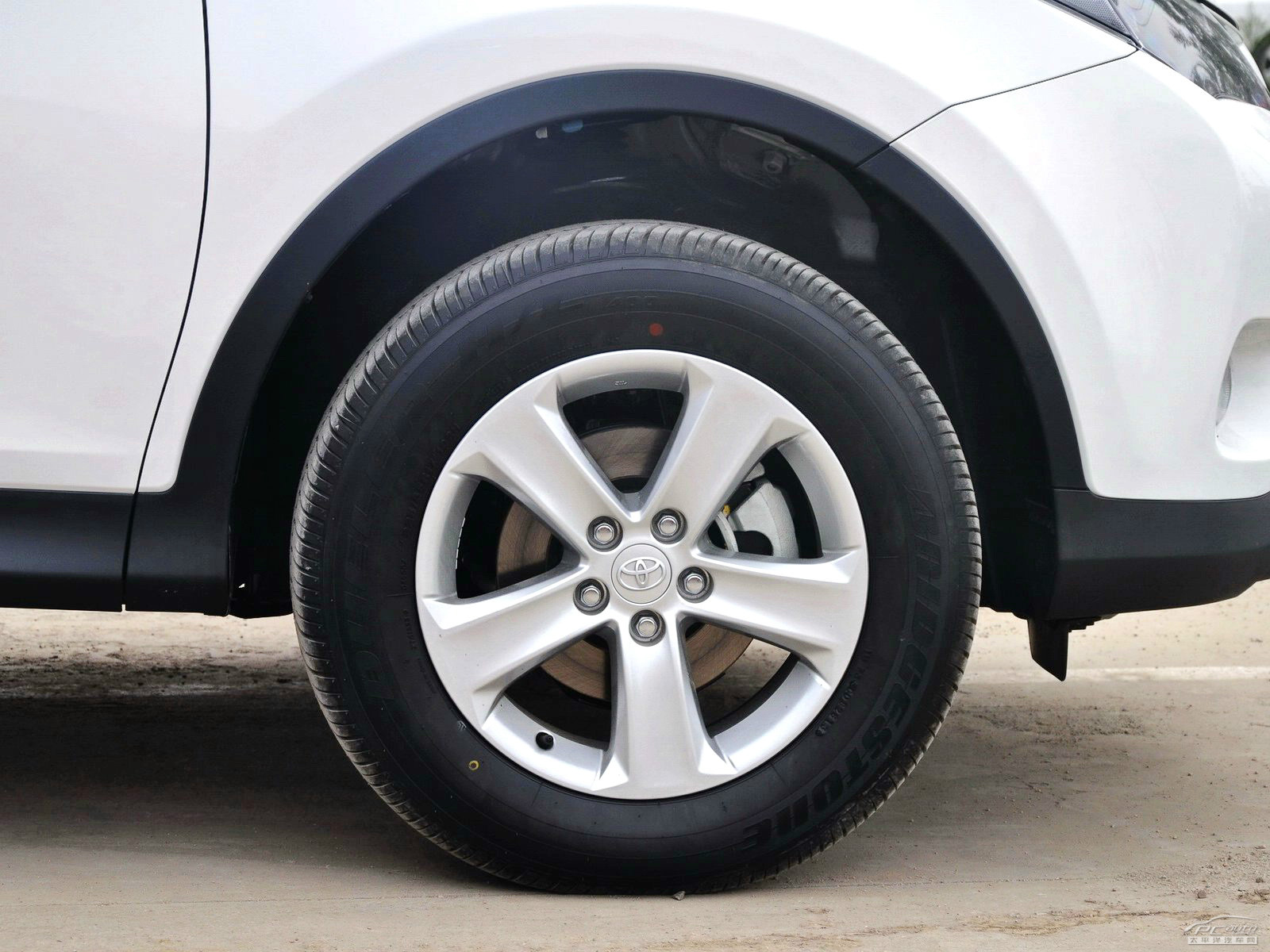 RAV4榮放外觀高清大圖