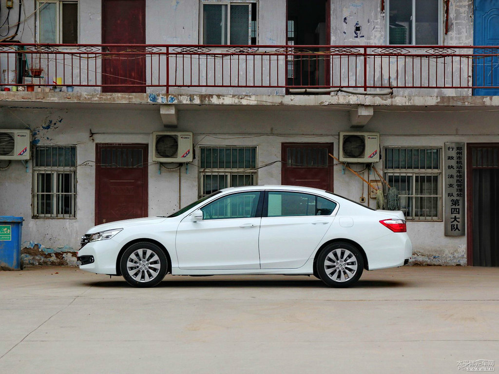雅閣整車外觀外觀圖片