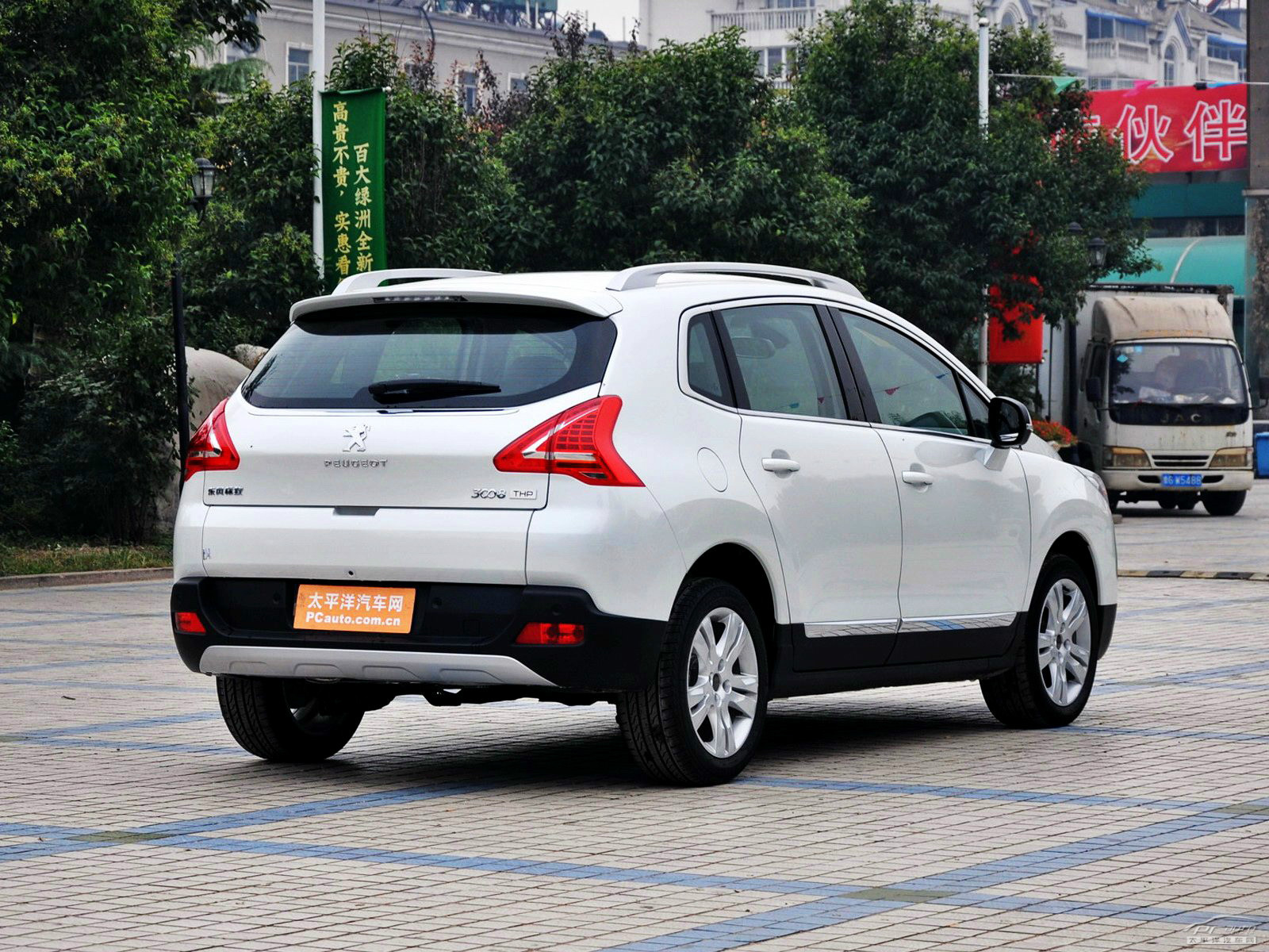 標(biāo)致3008外觀高清大圖
