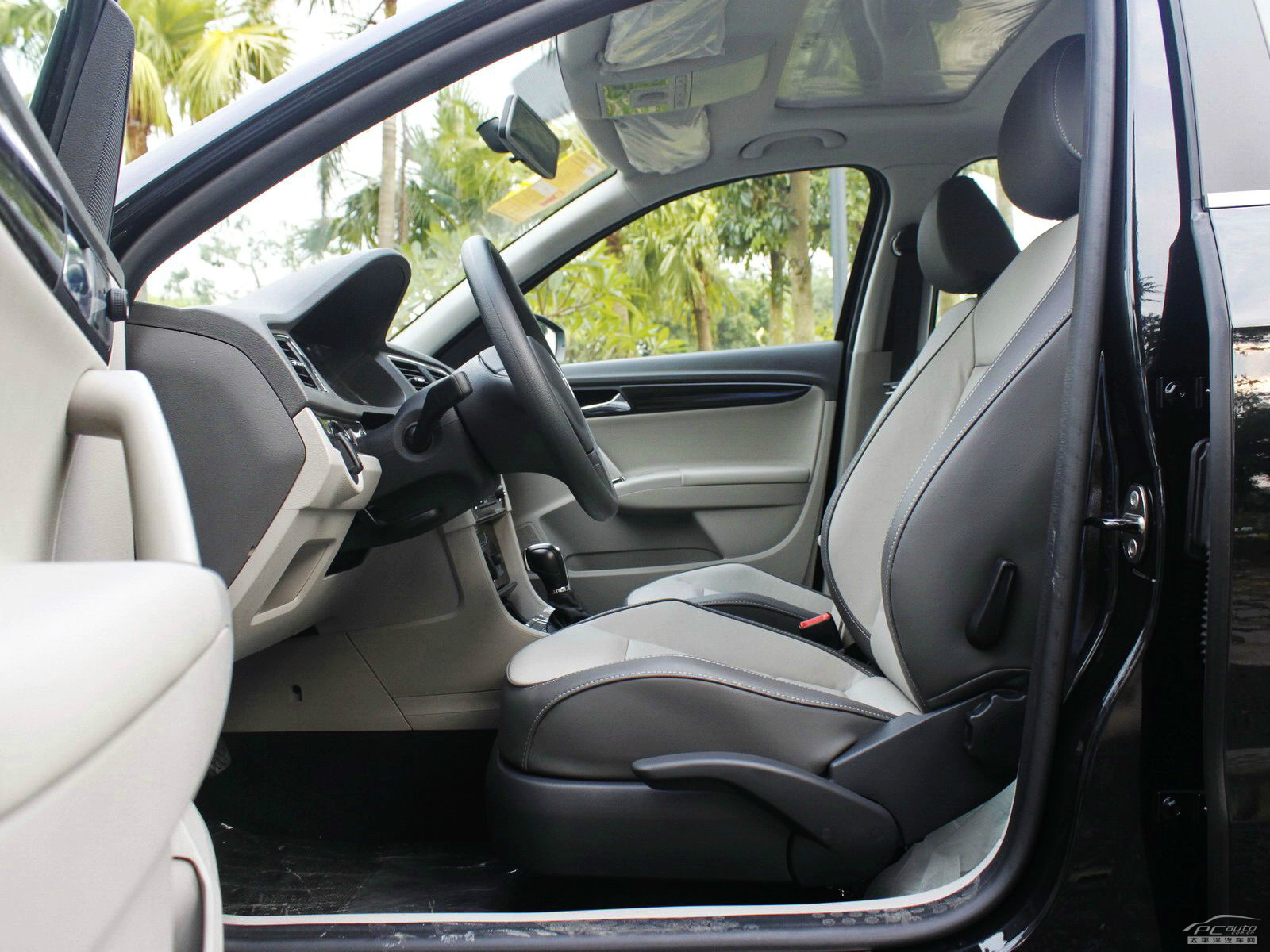 朗逸兩廂空間高清大圖