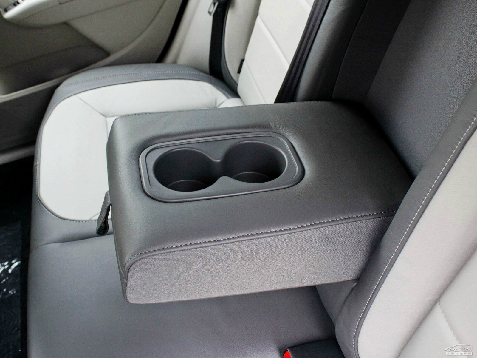 朗逸兩廂空間高清大圖