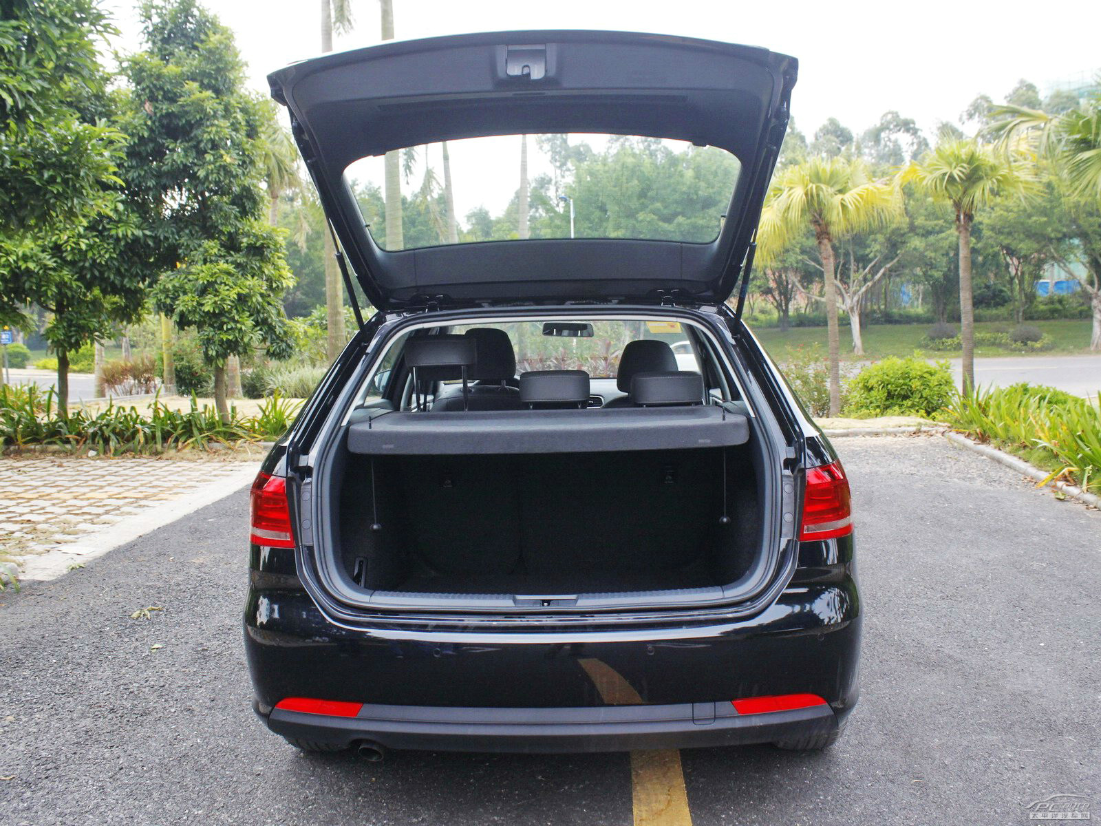 朗逸兩廂空間高清大圖