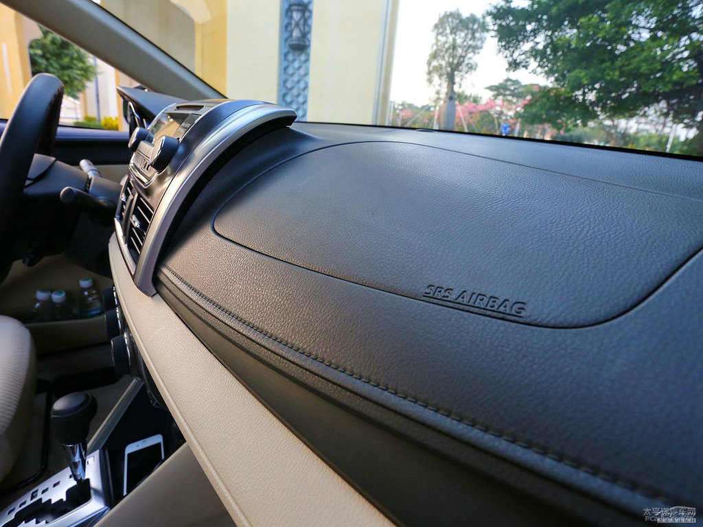 炫彩綠YARiS L 致炫中控內(nèi)飾圖片