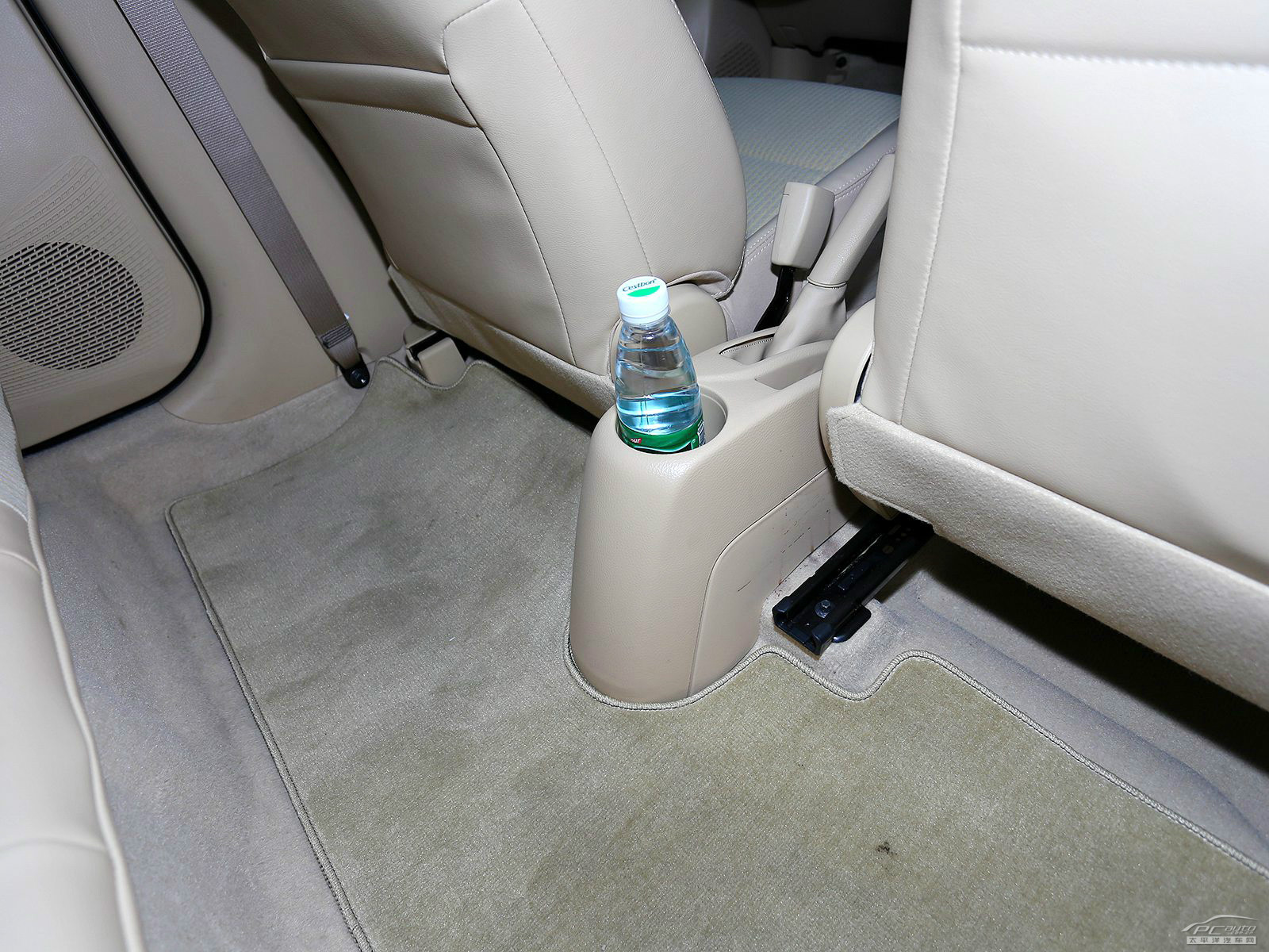 YARiS L 致炫空間高清大圖