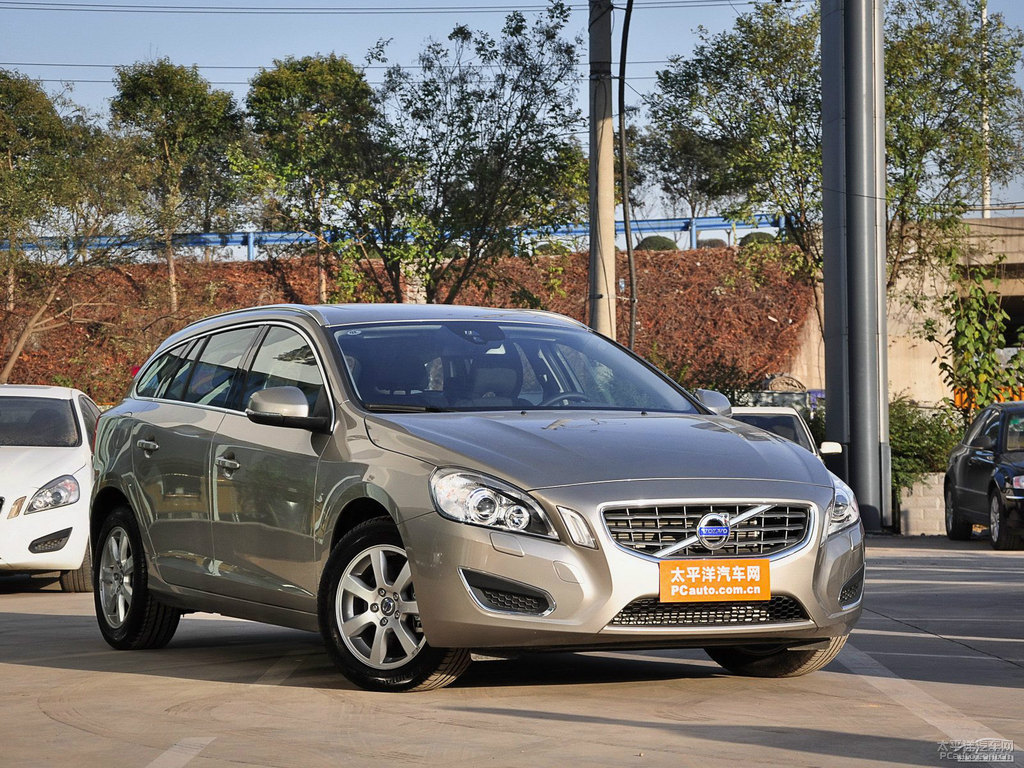 海貝灰沃爾沃V60整車外觀外觀圖片