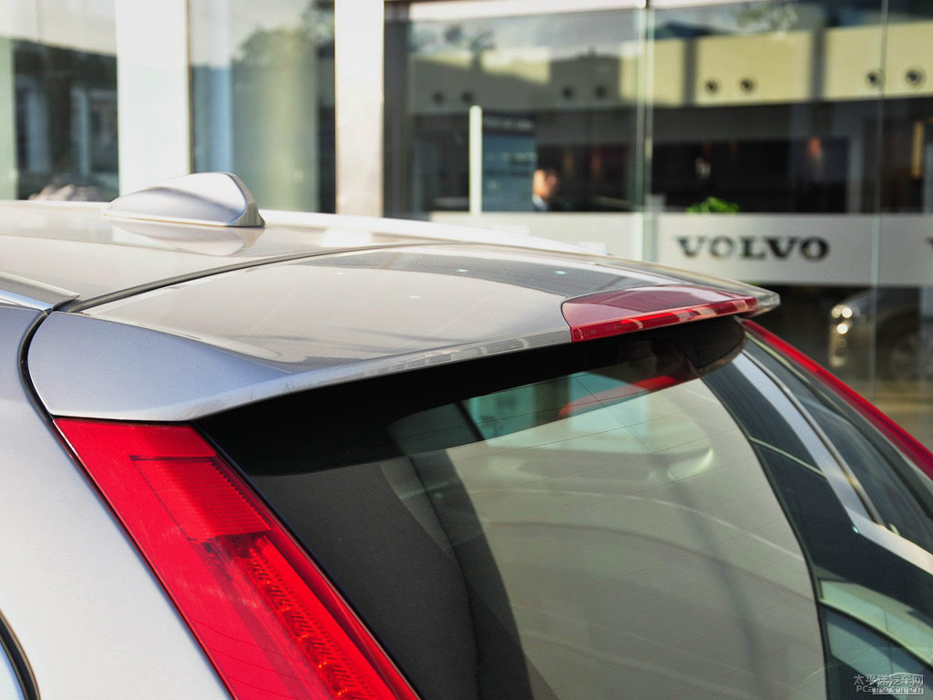 海貝灰沃爾沃V60車尾外觀圖片