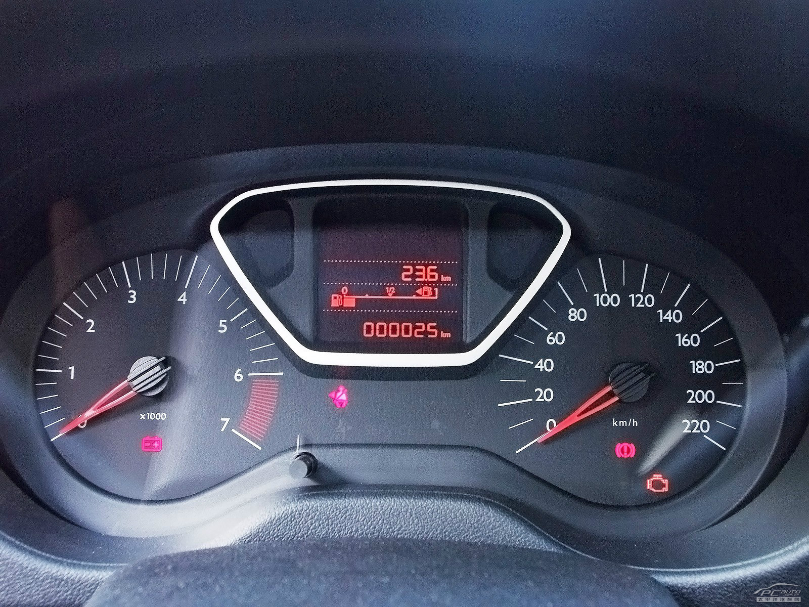 全新愛麗舍內(nèi)飾高清大圖