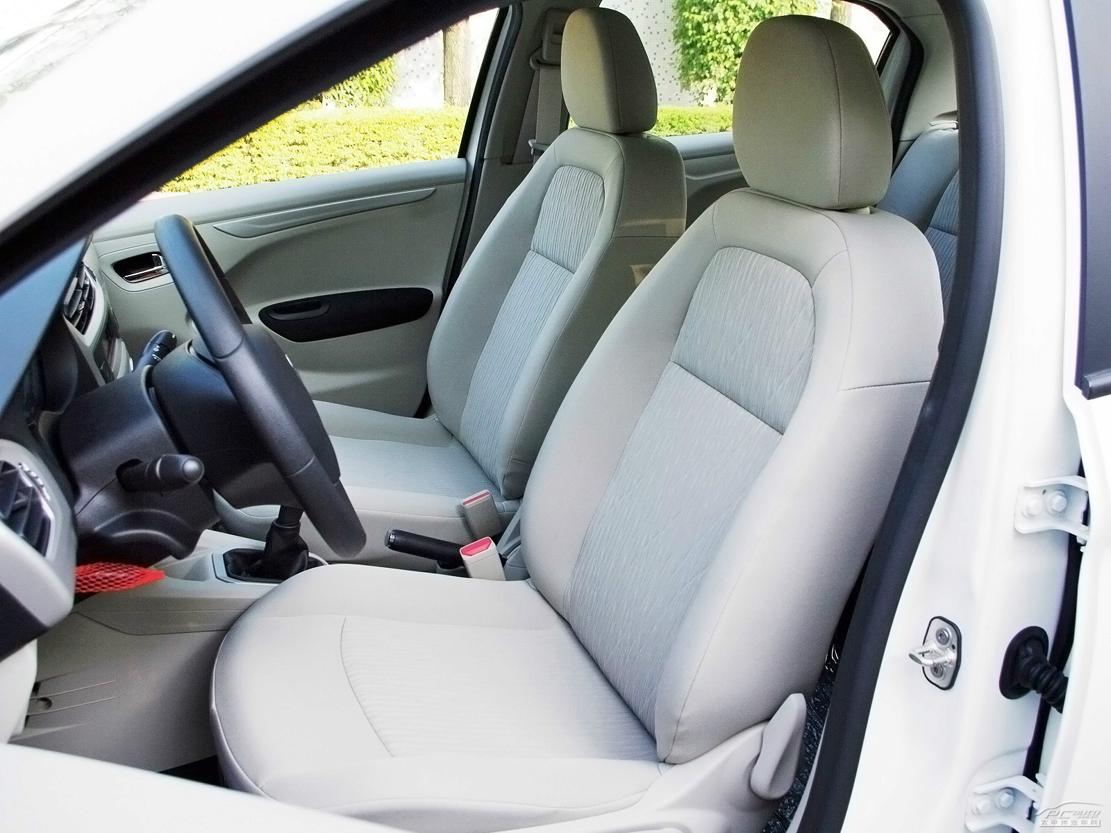 全新愛麗舍內(nèi)飾高清大圖