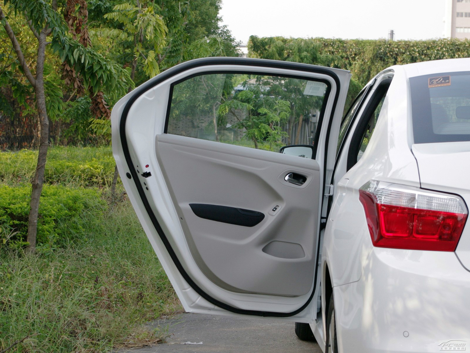 全新愛麗舍內(nèi)飾高清大圖