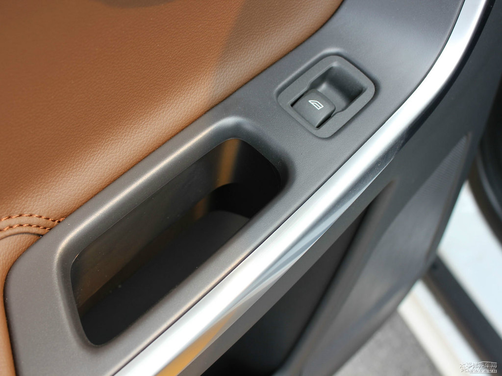 ѩ֠XC60(M(jn))܇(ni)DƬ