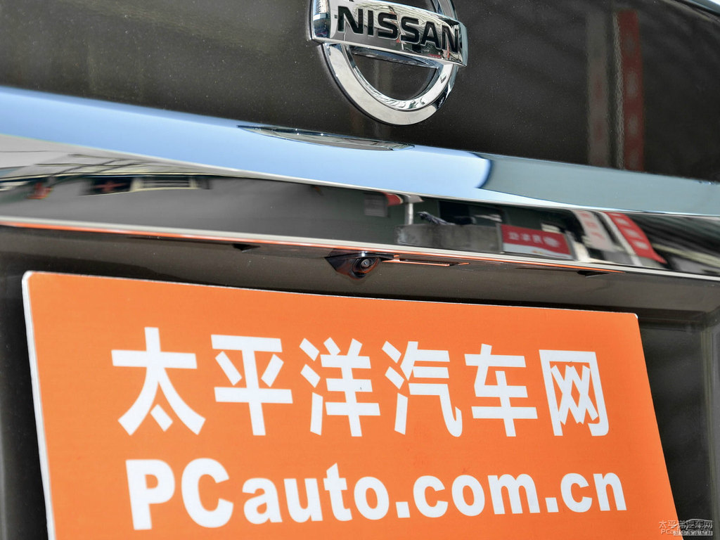 琥珀金天籟車尾外觀圖片