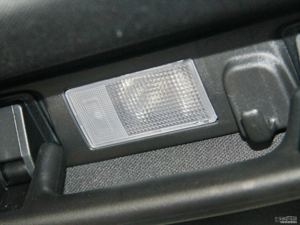 摩卡灰凱迪拉克SRX車廂內(nèi)飾圖片