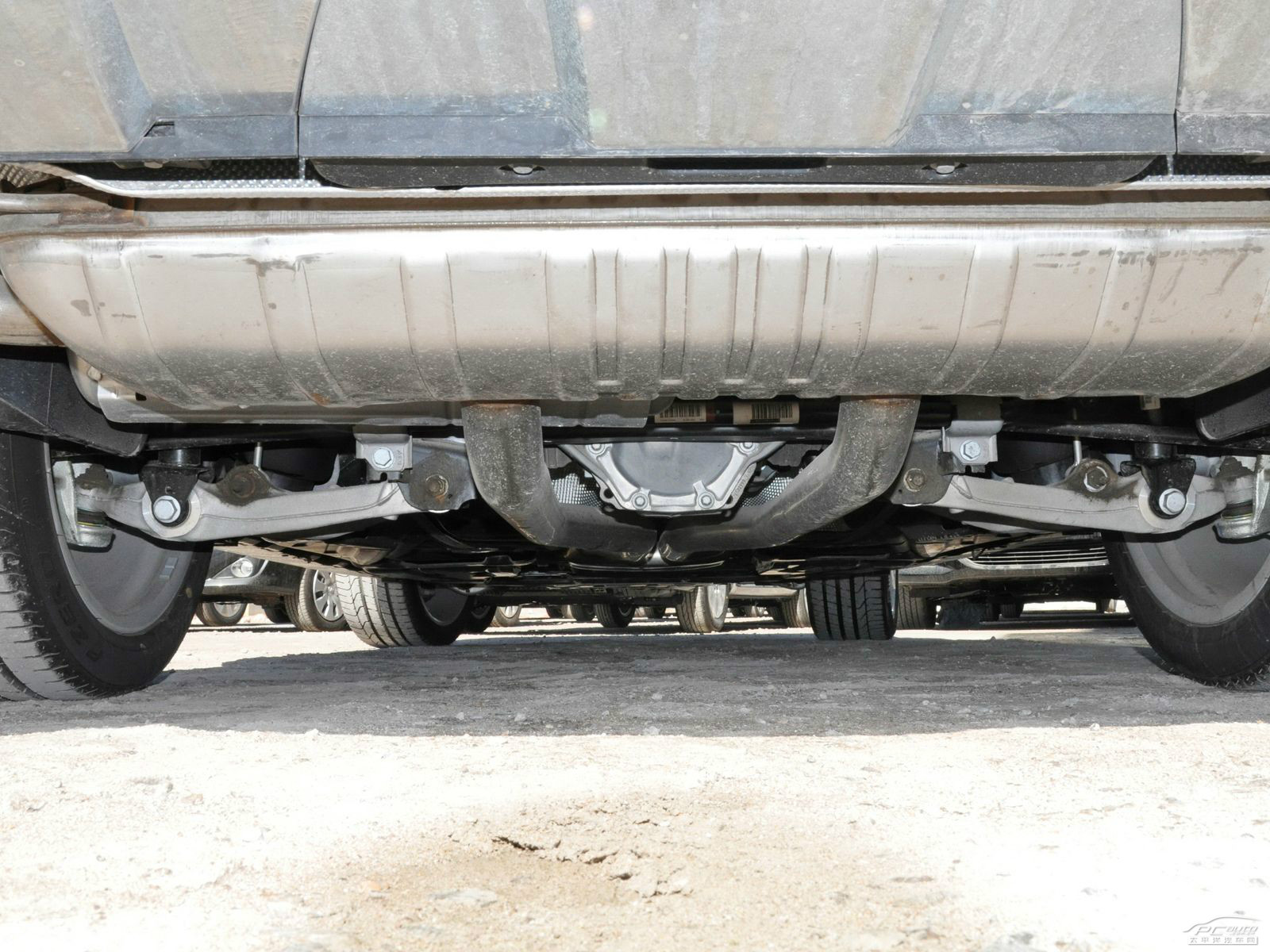 奔馳GL細節(jié)高清大圖