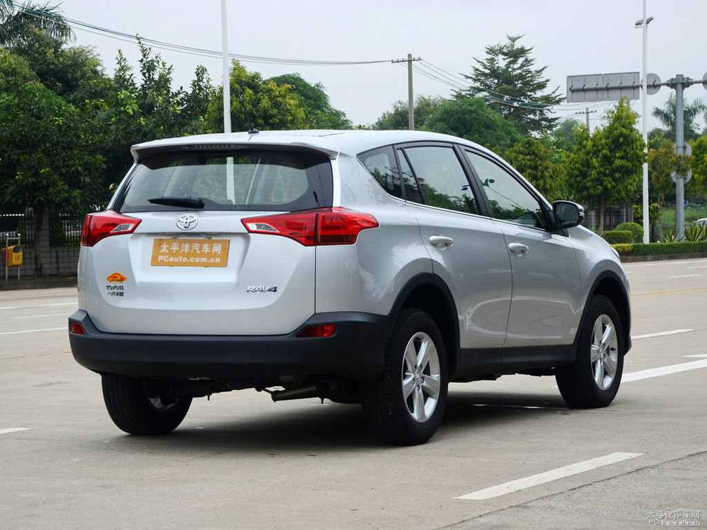 銀色RAV4榮放整車外觀外觀圖片