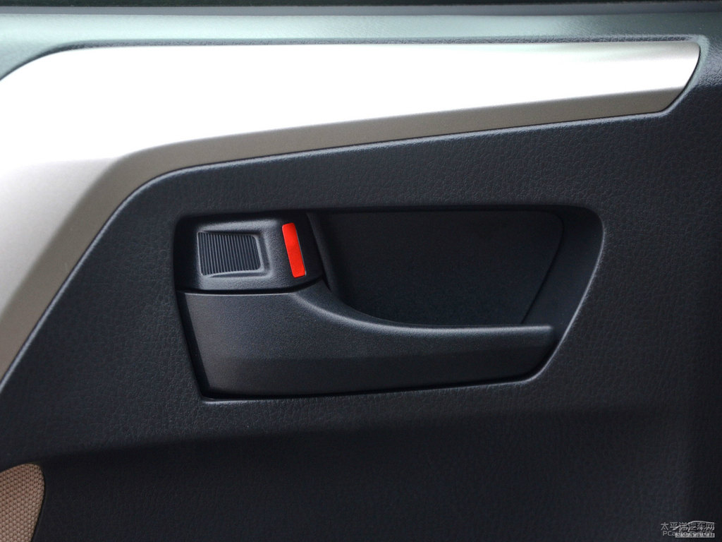 銀色RAV4榮放車廂內(nèi)飾圖片
