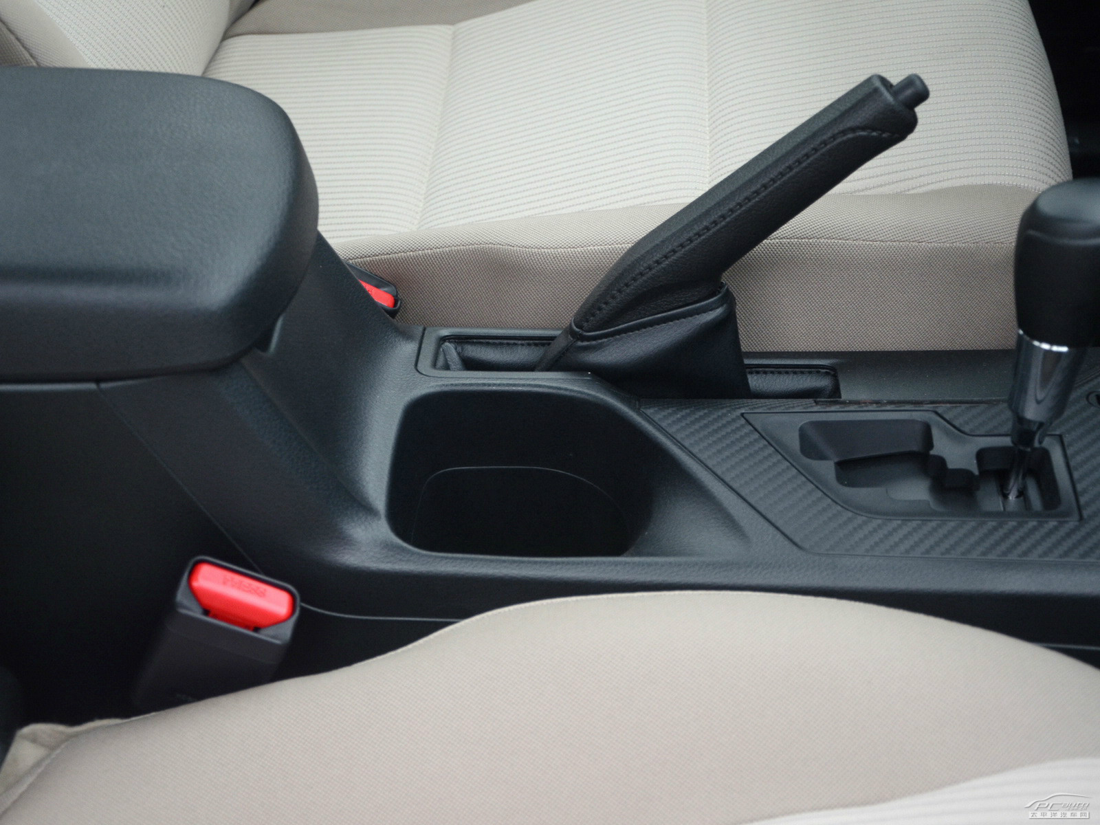 RAV4榮放空間高清大圖