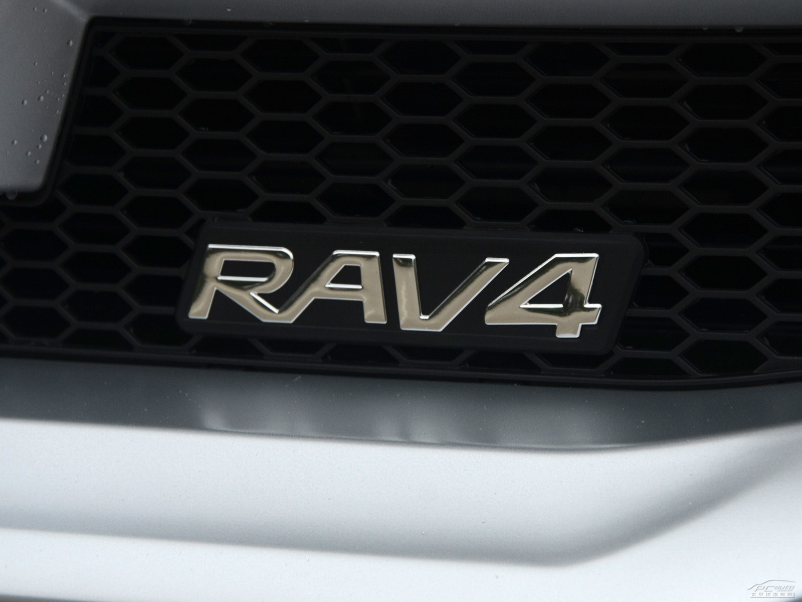 RAV4榮放外觀高清大圖