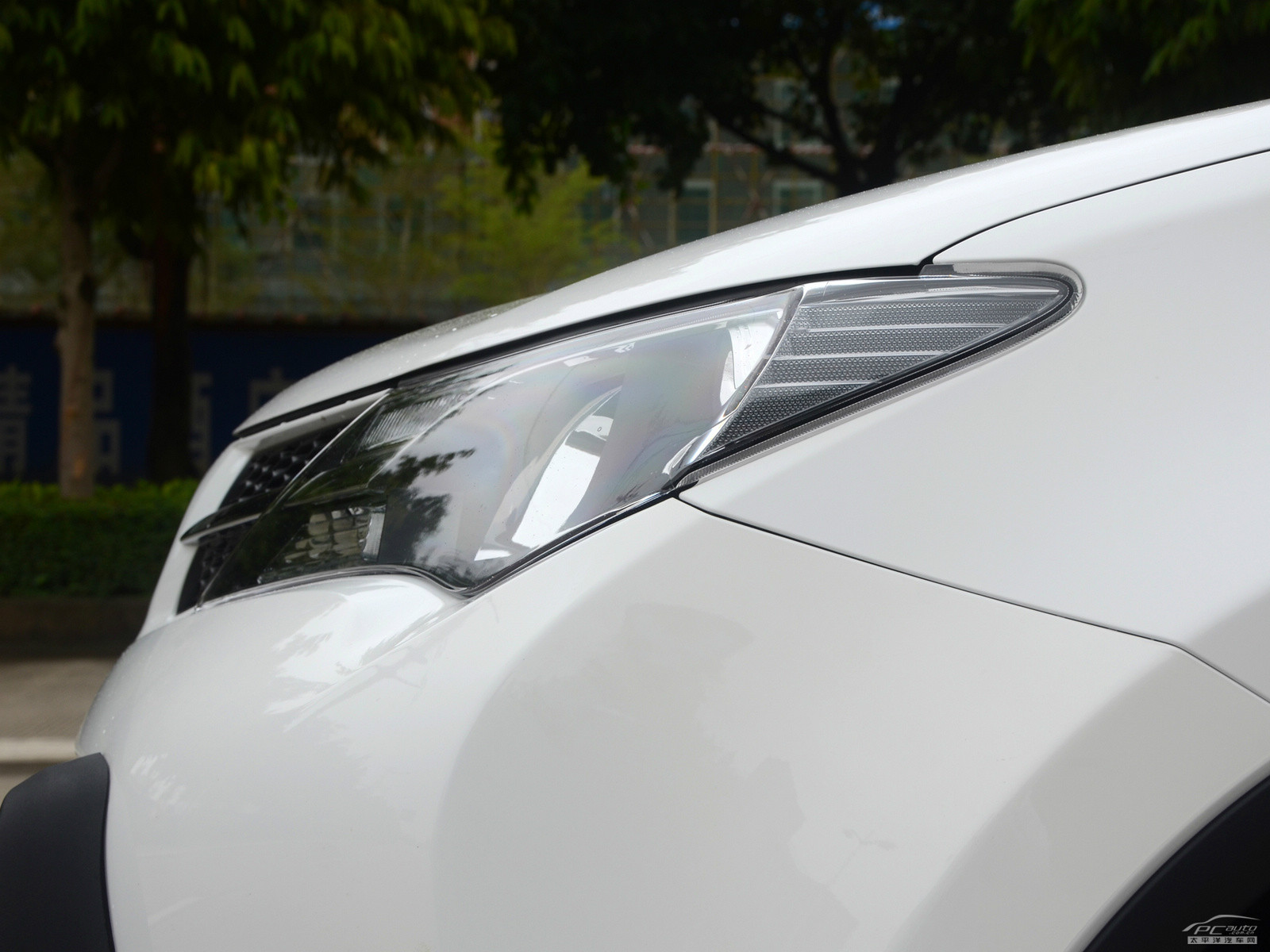 RAV4榮放外觀高清大圖