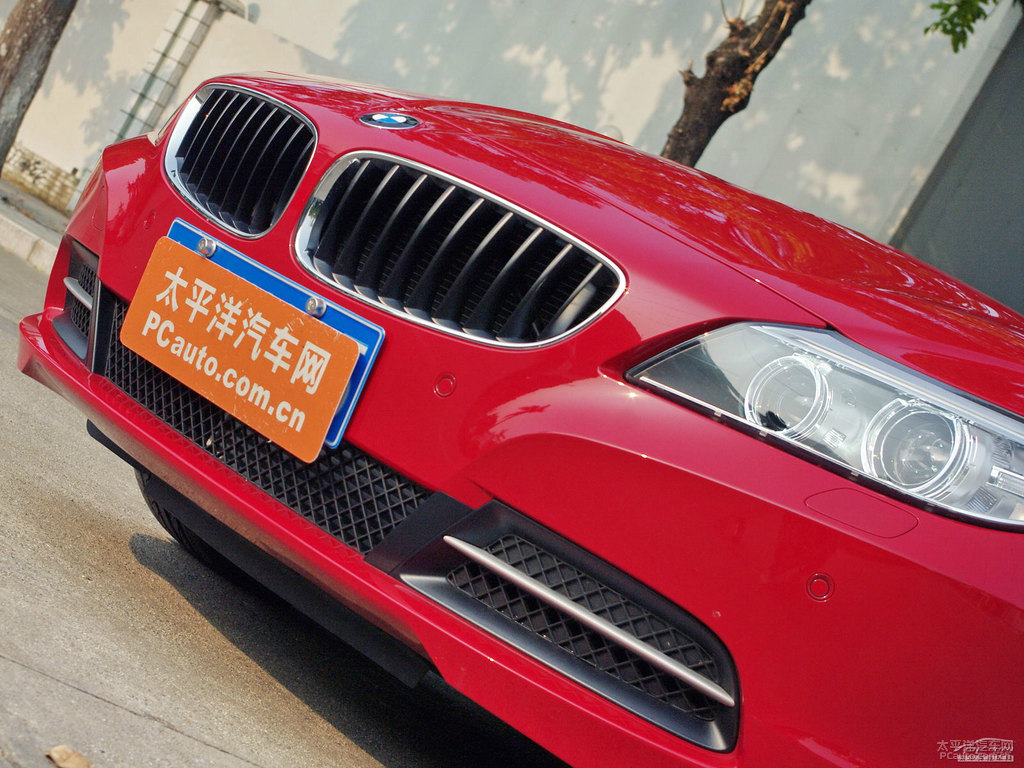 墨爾本紅寶馬Z4車頭外觀圖片