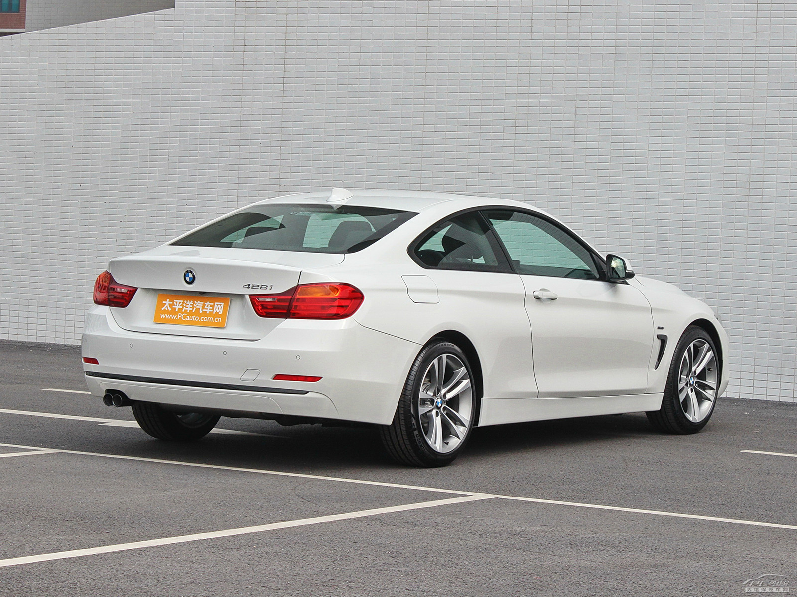 寶馬4系外觀高清大圖