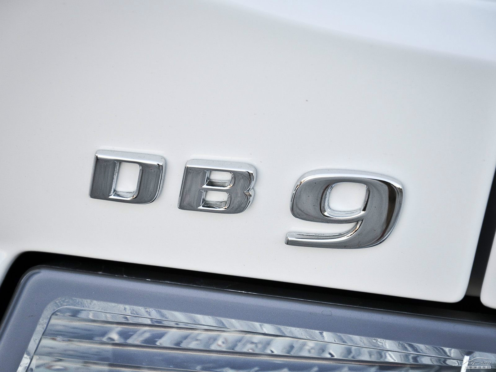 DB9外觀高清大圖