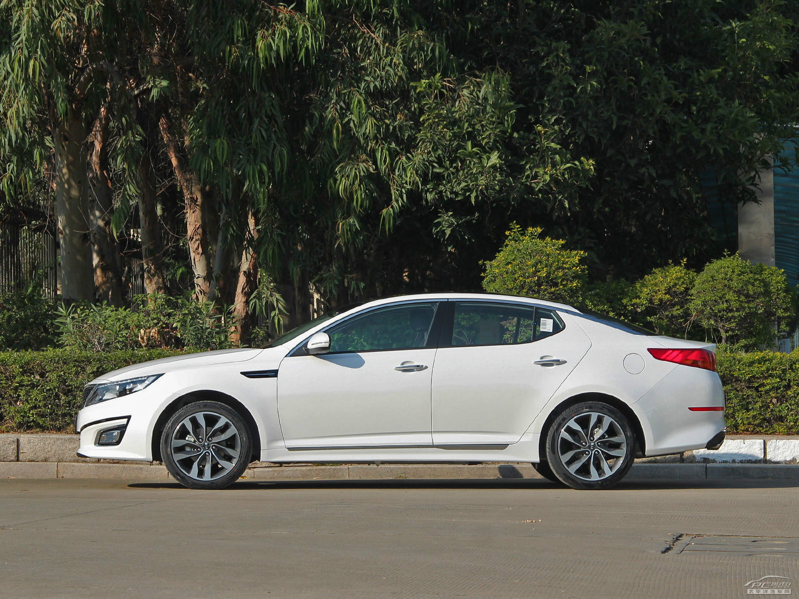 起亞K5凱酷外觀高清大圖