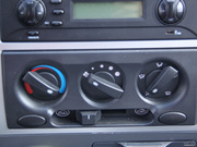 2012款 1.2L MT 實(shí)用型 2012款 1.2L MT 實(shí)用型