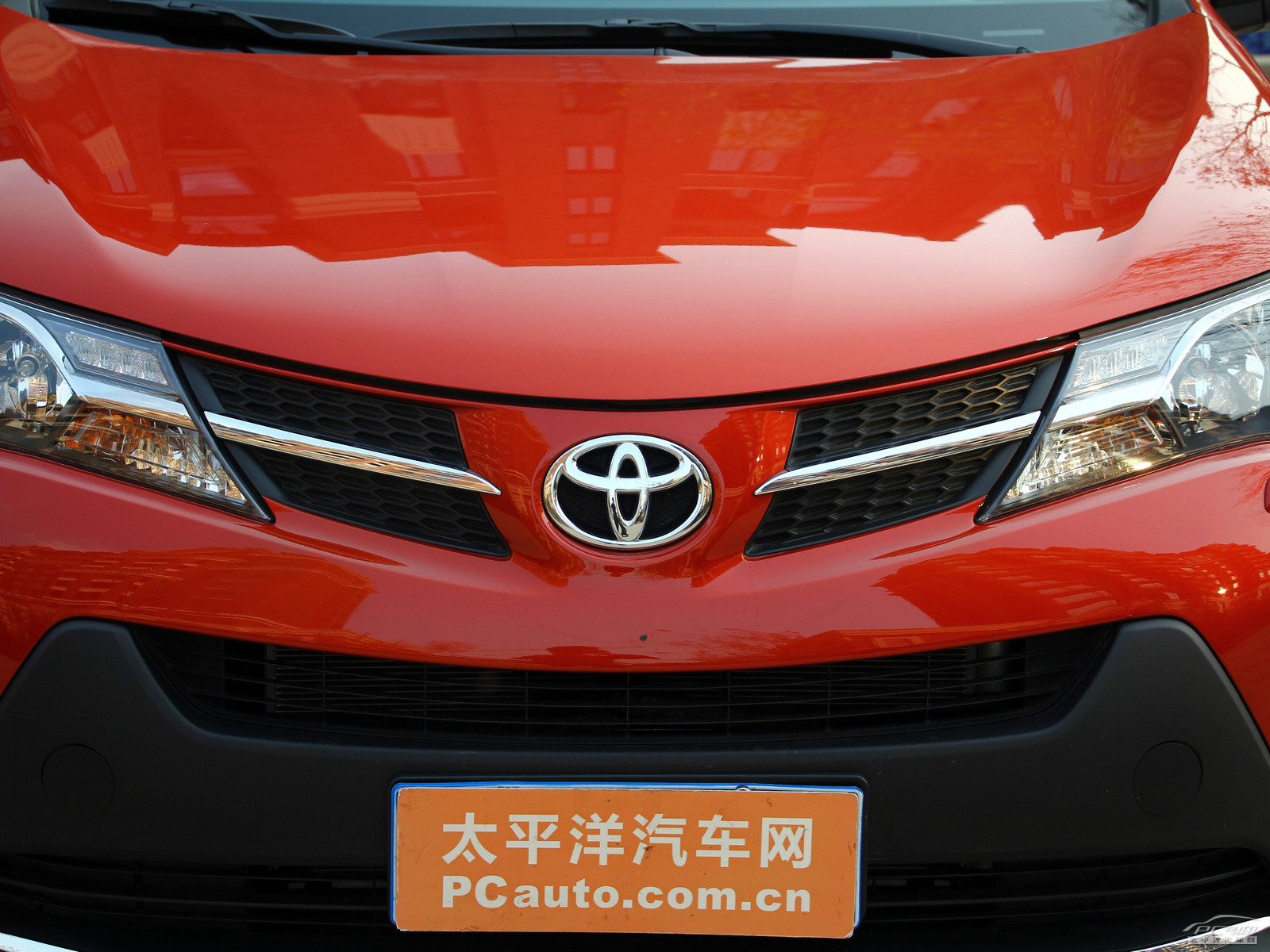 RAV4榮放外觀高清大圖