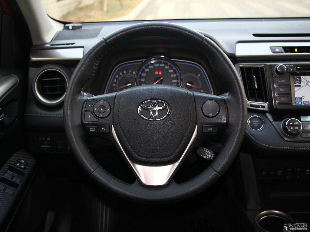 橙色RAV4榮放中控內(nèi)飾圖片