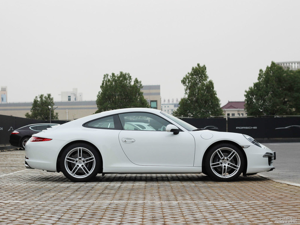 細(xì)花白保時(shí)捷911整車外觀外觀圖片