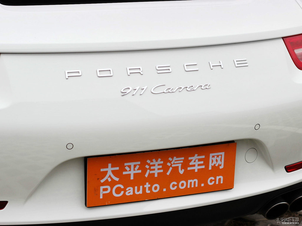 細(xì)花白保時(shí)捷911車(chē)尾外觀圖片