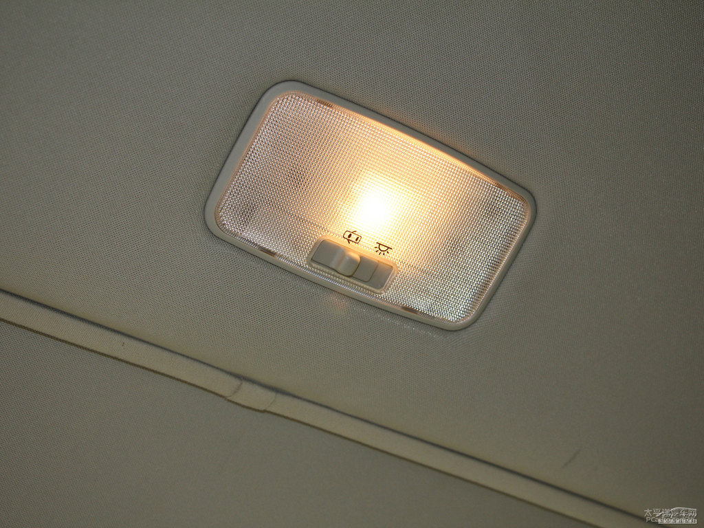 寶石黑雷克薩斯CT車廂內(nèi)飾圖片