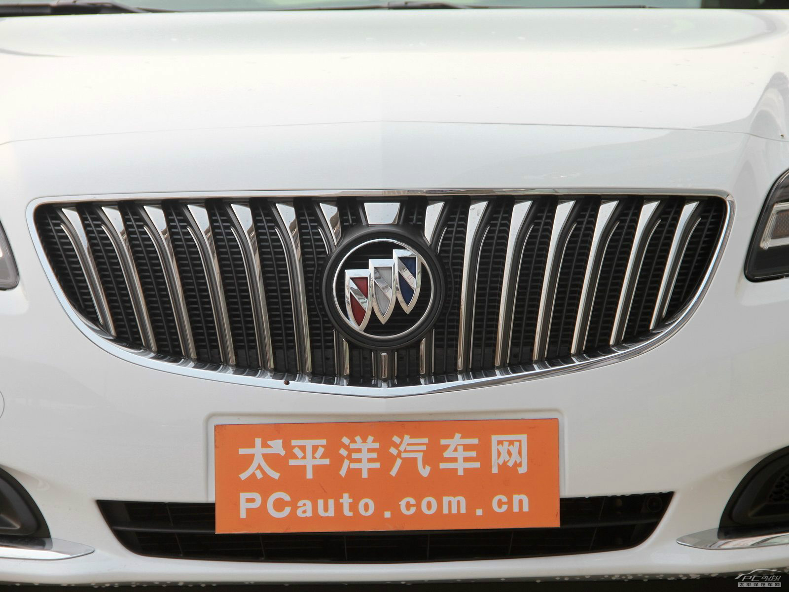 君威外觀高清大圖