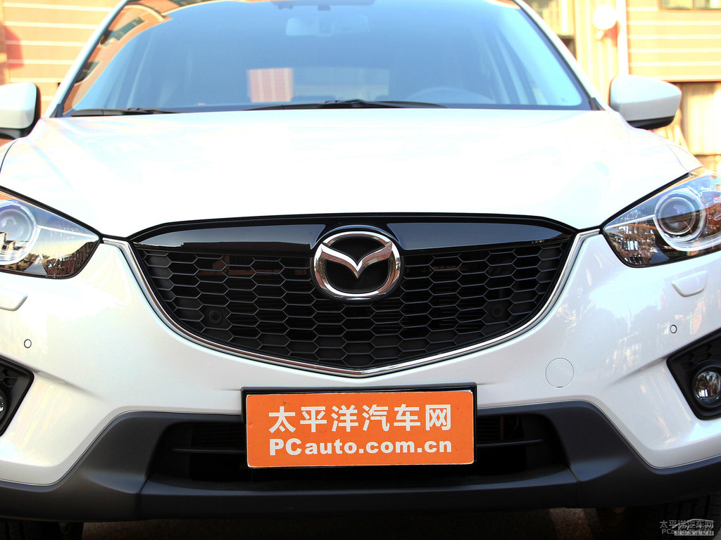 珠光白馬自達(dá)CX-5車頭外觀圖片