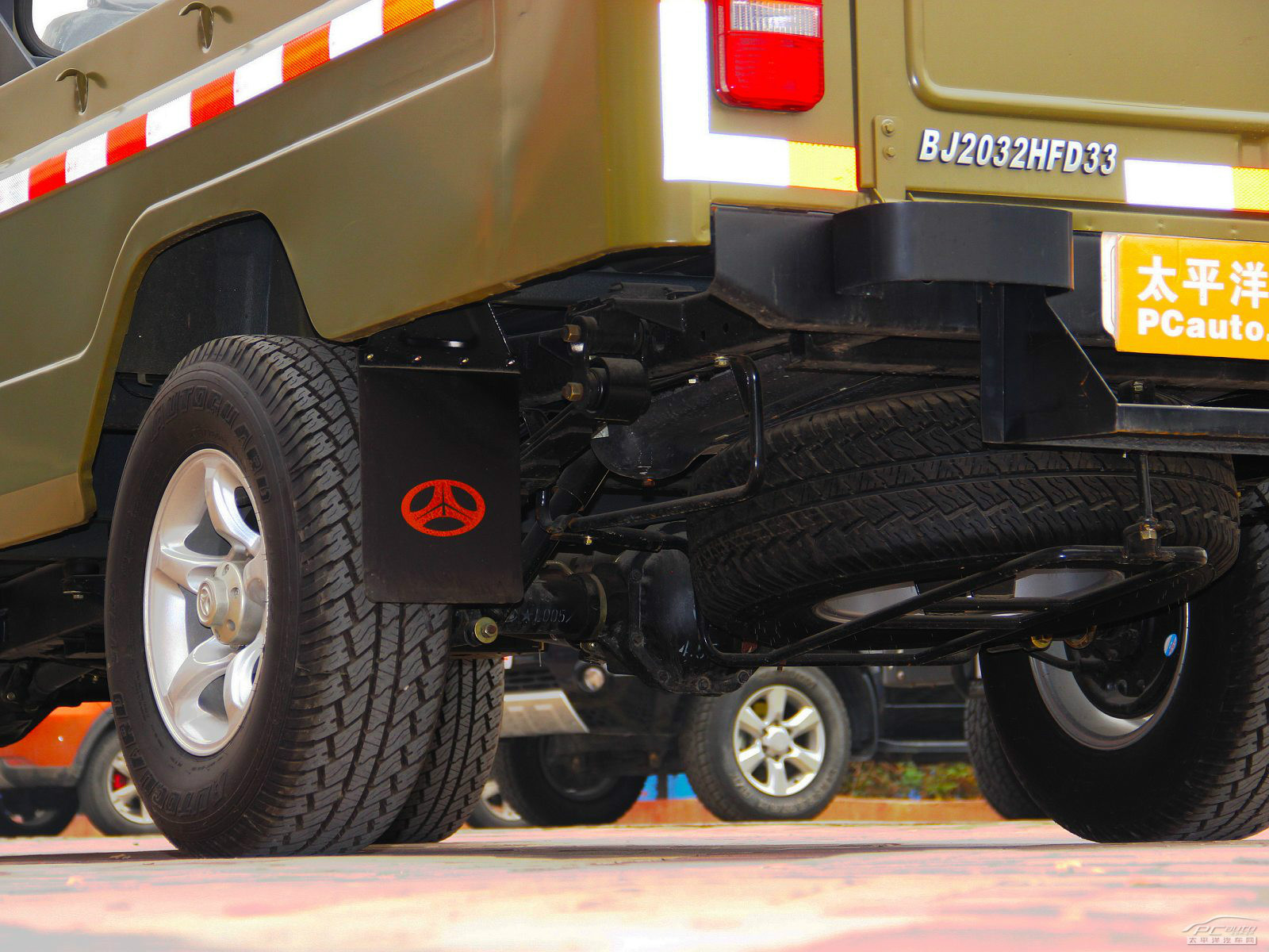 戰(zhàn)旗皮卡細節(jié)高清大圖