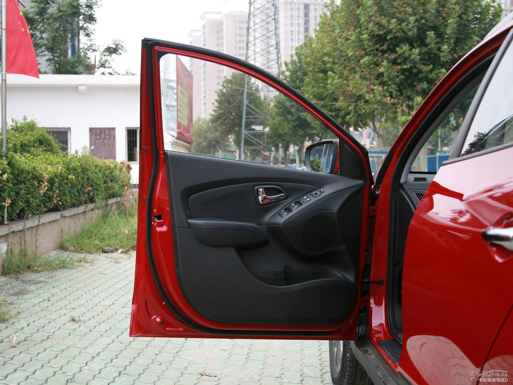 榴紅北京現(xiàn)代ix35車廂內(nèi)飾圖片