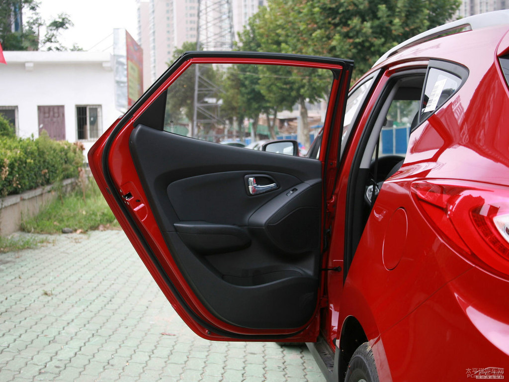 榴紅北京現(xiàn)代ix35車廂內(nèi)飾圖片